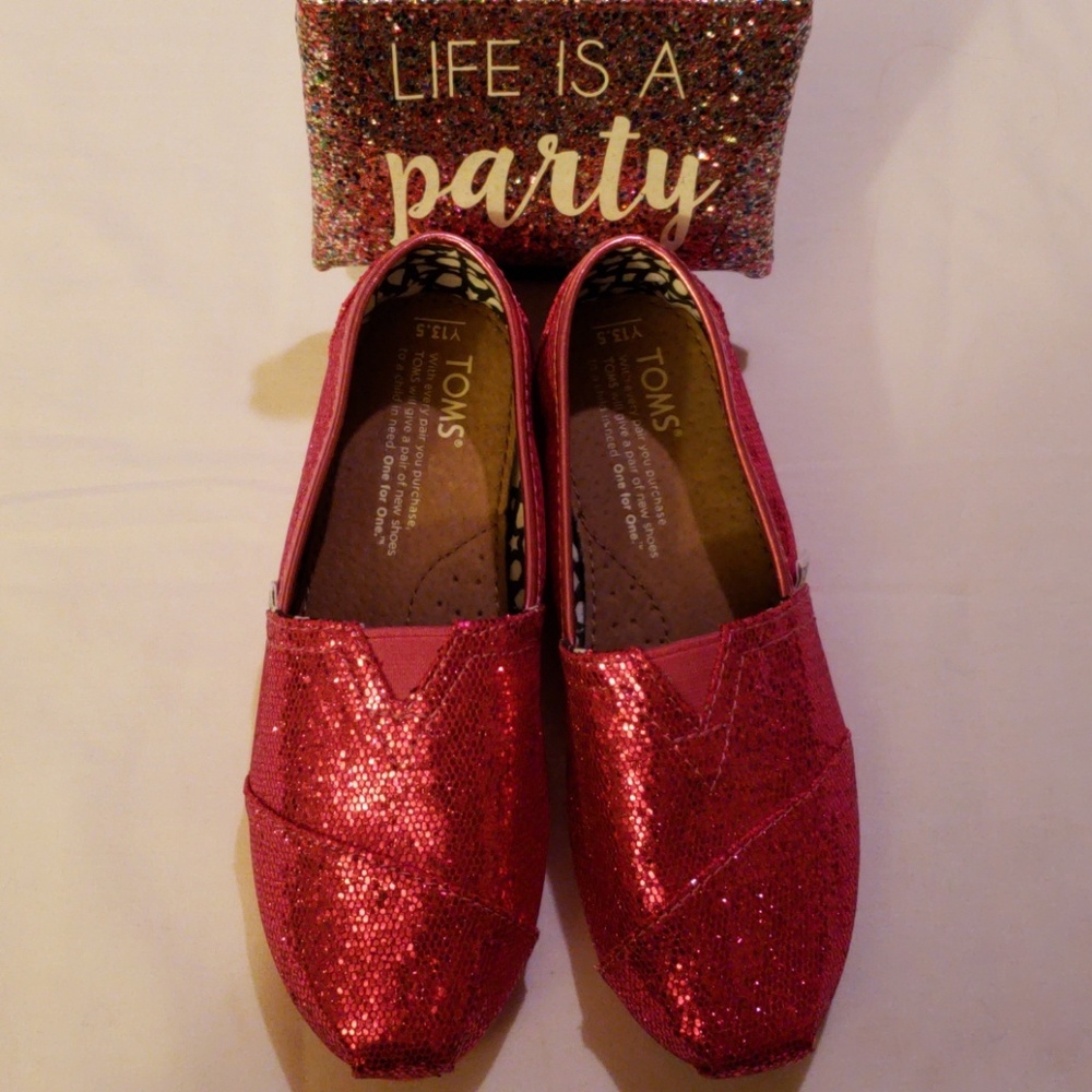 😍Tom's Sz Youth 13.5 PINK GLITTER SLIP ONS.